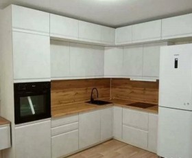 Модульная кухня Бруклин 2.4 x 2 м (Бетон белый) в Ачинске - achinsk.katalogmebeli.com | фото 15